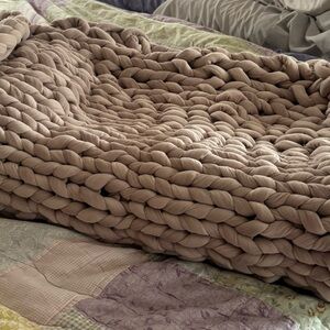 BEARABY Velvet Napper Rose Quartz Weight:25 lbs 48"x 72”
